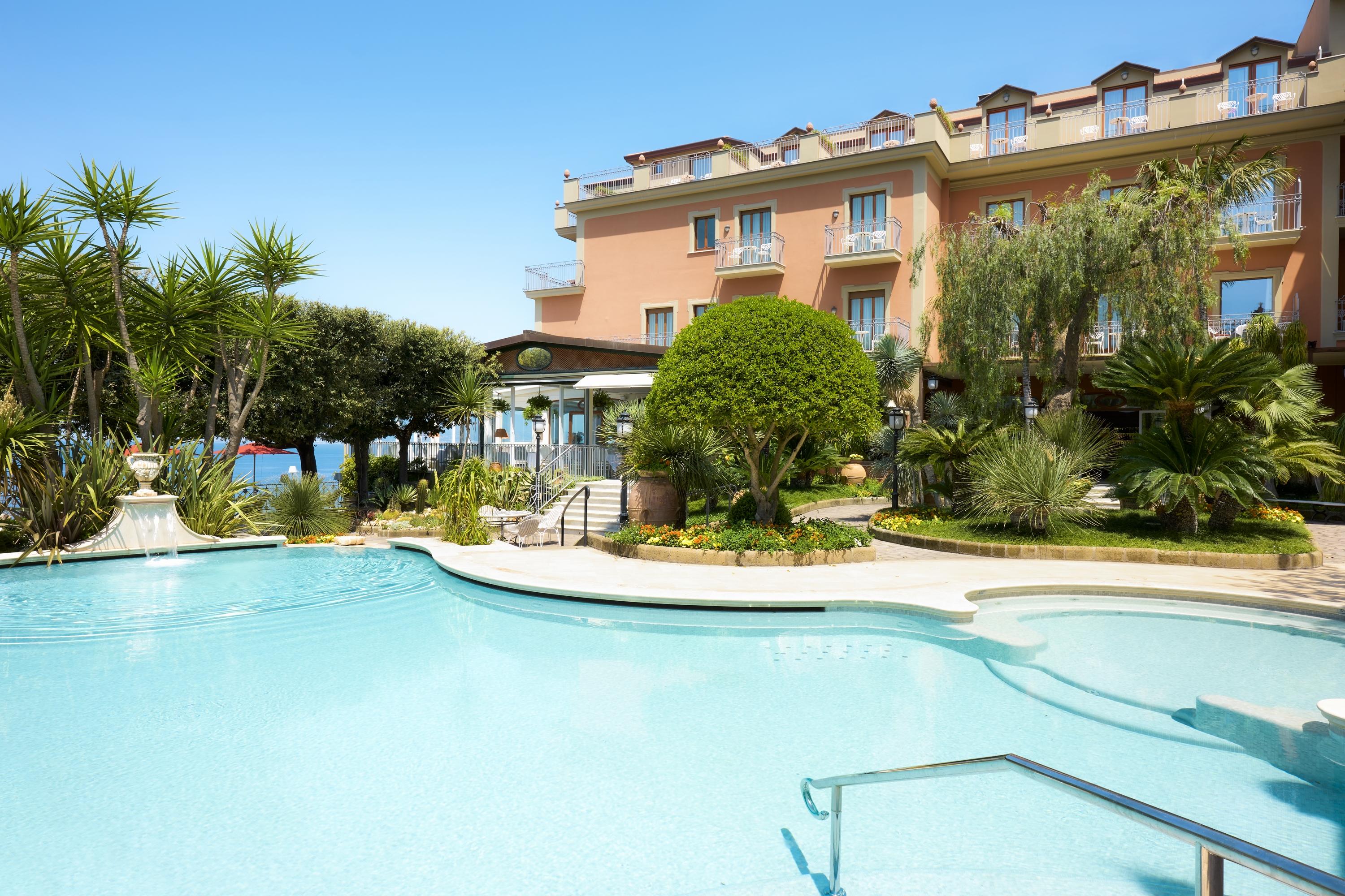 Grand Hotel Ambasciatori Sorrento Esterno foto