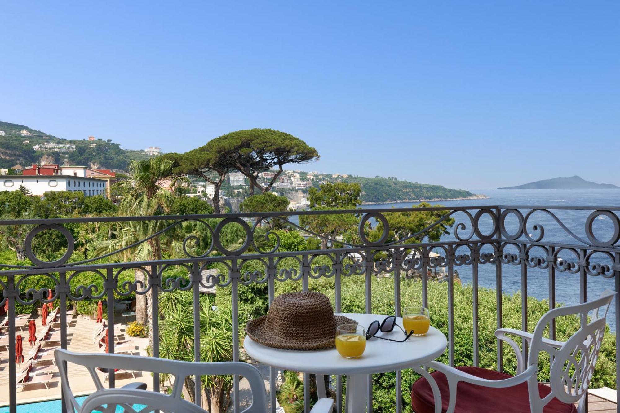 Grand Hotel Ambasciatori Sorrento Esterno foto