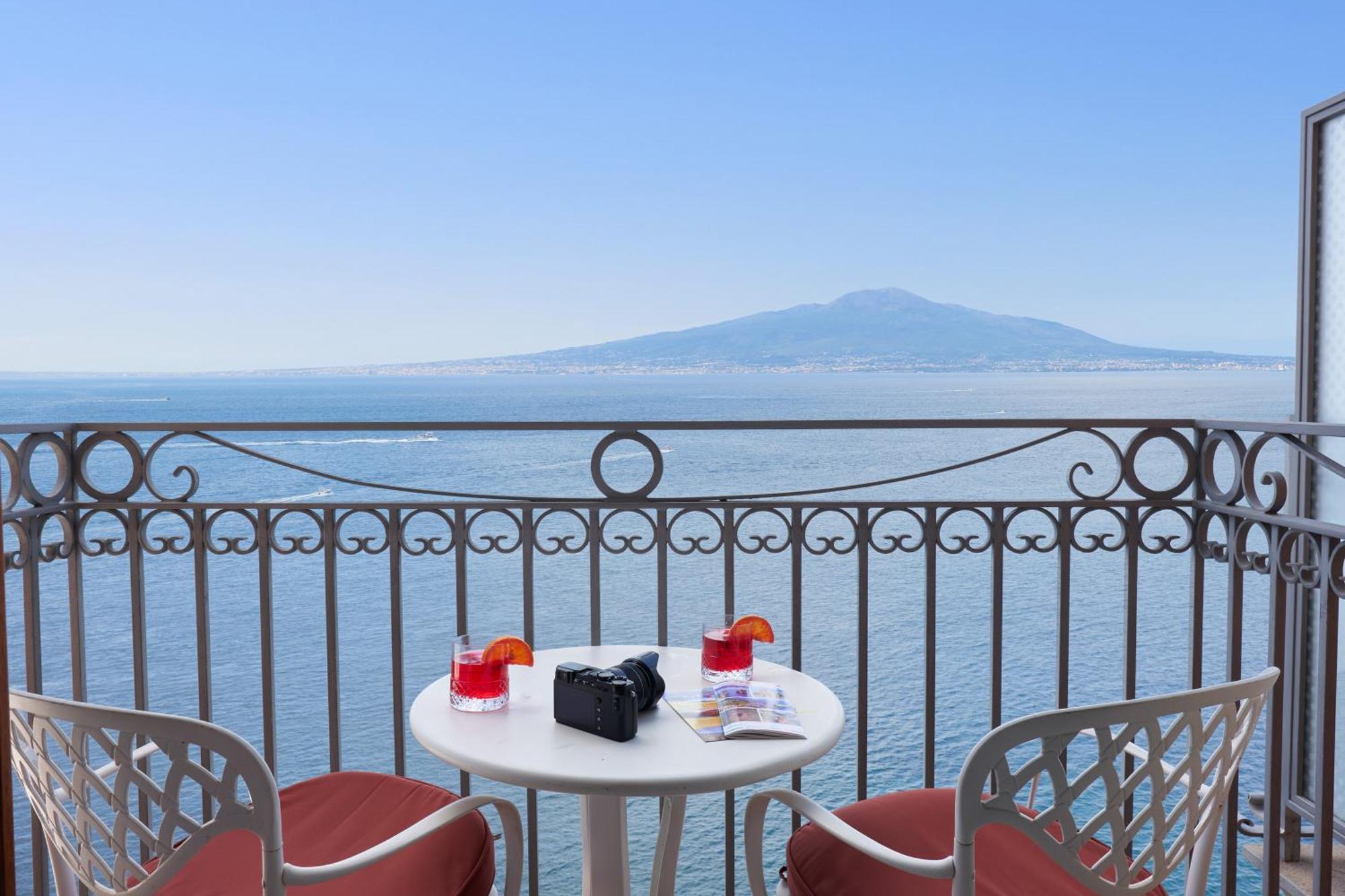 Grand Hotel Ambasciatori Sorrento Esterno foto